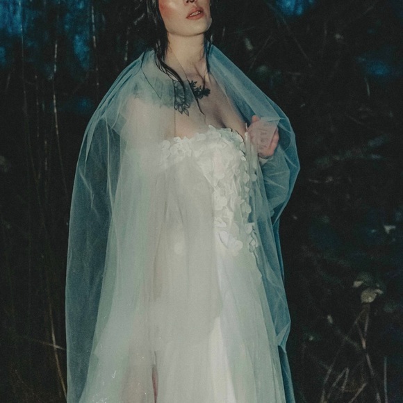 Off the shoulder floral appliqué tulle wedding ball gown corset balloon sleeves - Picture 2 of 7